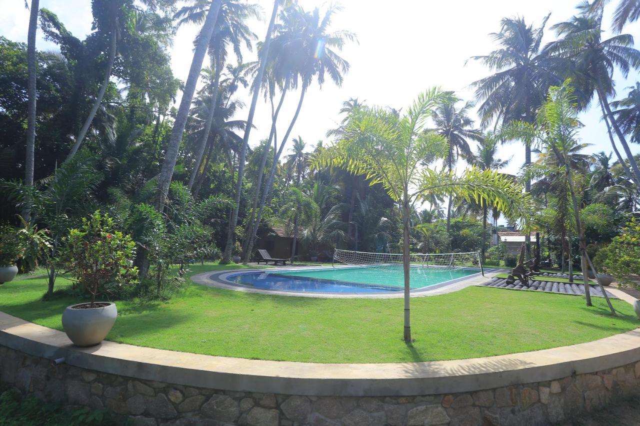 Riverrina Hotel Negombo